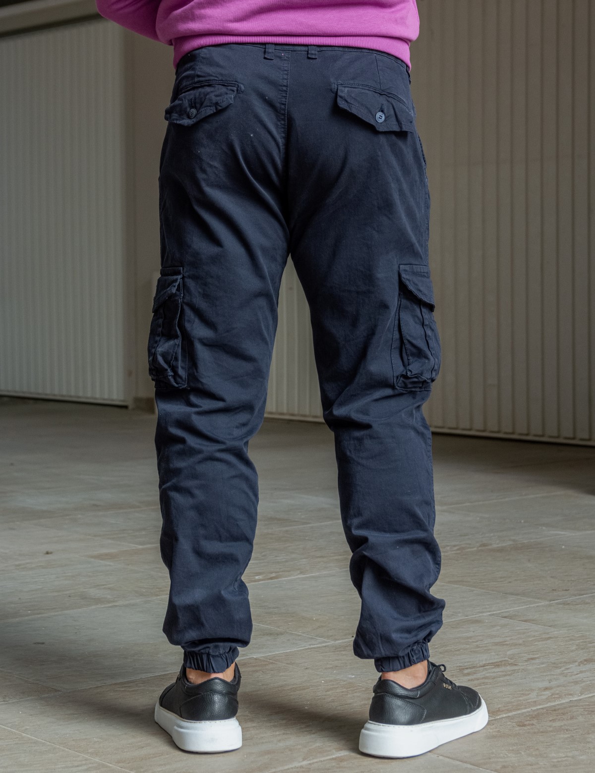 Ανδρικό μπλε υφασμάτινο cargo παντελόνι 210922 φωτογραφία